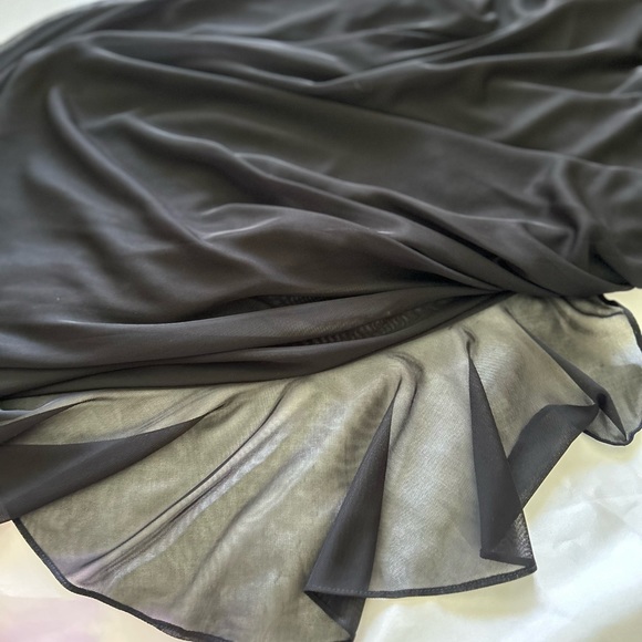 Betsy & Adam Embellished Ruffled Cocktail Black Dress - Picture 9 of 10